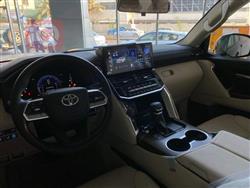 تۆیۆتا لاند کروزەر